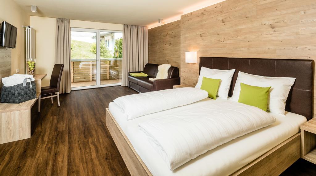 Aktiv Hotel Edelweiss Resia Pokoj fotografie